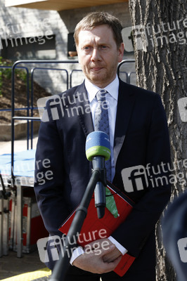 Pressegespräch mit den Ministerpräsidenten Kretschmer und Haseloff in Halle