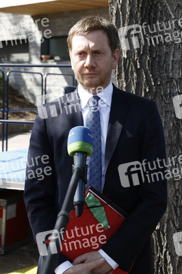 Pressegespräch mit den Ministerpräsidenten Kretschmer und Haseloff in Halle