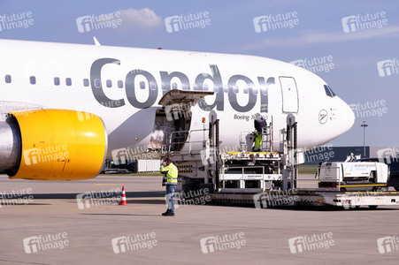 Ankunft von Corona-Schutzmaterialien aus China in Hannover