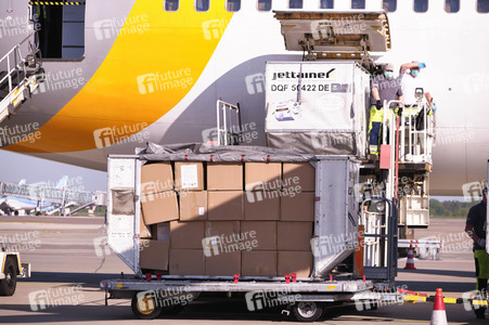 Ankunft von Corona-Schutzmaterialien aus China in Hannover