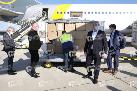 Ankunft von Corona-Schutzmaterialien aus China in Hannover
