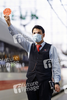 Symbolfoto Maskenpflicht