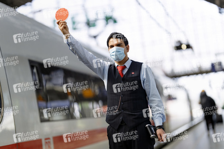 Symbolfoto Maskenpflicht