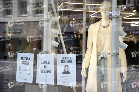 Symbolfoto Ladenöffnungen nach Lockerung der Corona-Beschränkungen