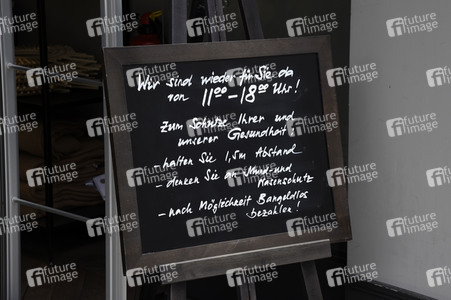 Symbolfoto Ladenöffnungen nach Lockerung der Corona-Beschränkungen