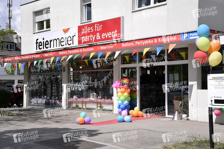 Symbolfoto Ladenöffnungen nach Lockerung der Corona-Beschränkungen