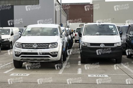 Symbolfoto Neuwagen Auslieferungslager