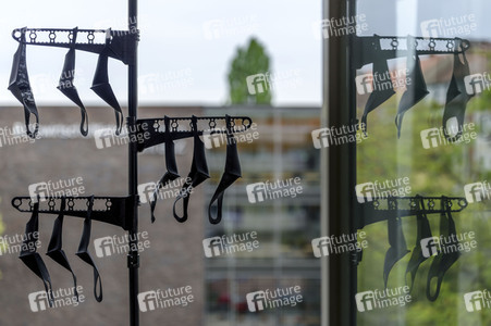 Symbolfoto Mundschutzdesinfektion