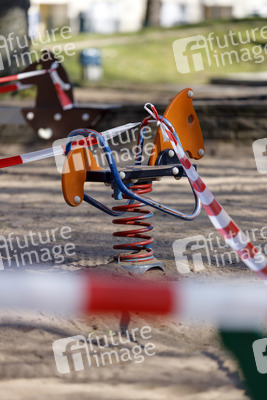 Symbolfoto Lockerung der Corona-Maßnahmen