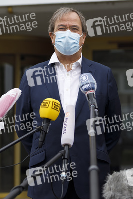 Armin Laschet besucht das Ford-Werk in Köln