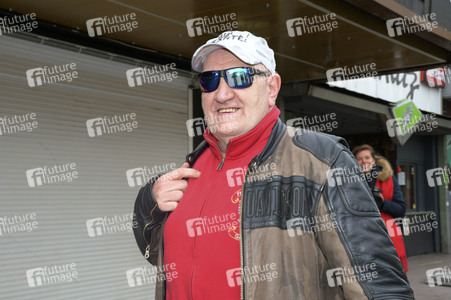 Eddy Kante unterwegs in Hamburg