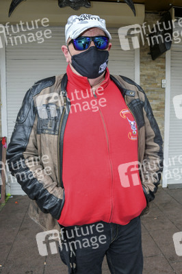 Eddy Kante unterwegs in Hamburg