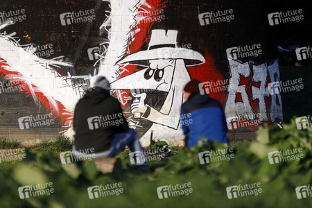 Grafitti 'Spion & Spion' in Köln