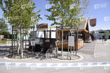 Auto Dult in Taufkirchen