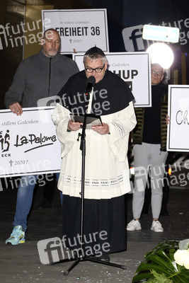 Mahnwache zum Erhalt der Kiez-Kultur in Hamburg