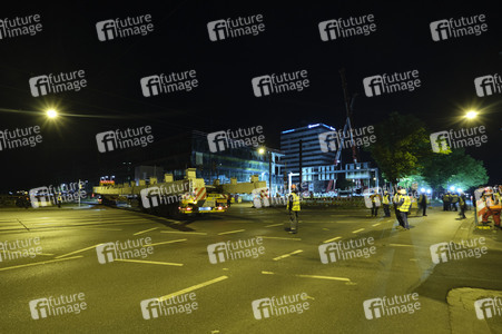 Errichtung der Verbindungsbrücke am Continentalgebäude in Hannover