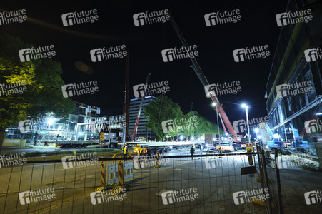 Errichtung der Verbindungsbrücke am Continentalgebäude in Hannover