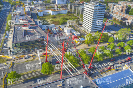 Errichtung der Verbindungsbrücke am Continentalgebäude in Hannover