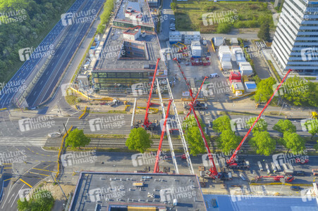 Errichtung der Verbindungsbrücke am Continentalgebäude in Hannover