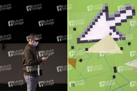 Symbolfoto Handy Tracking