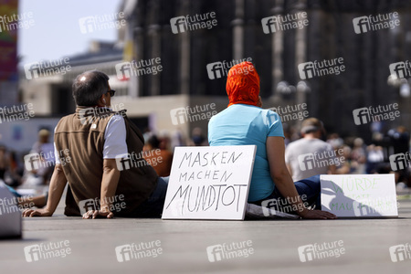 Demo gegen Corona-Maßnahmen in Köln