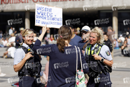 Demo gegen Corona-Maßnahmen in Köln