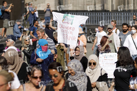 Demo gegen Corona-Maßnahmen in Köln