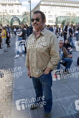 Demo gegen die Einschränkung der Grundrechte in Hamburg