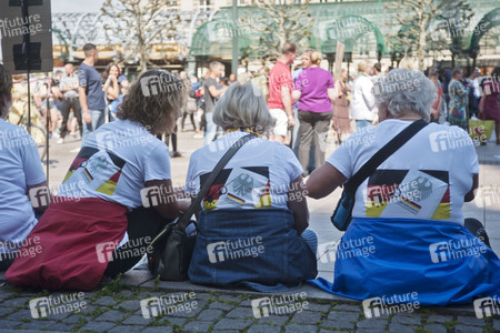 Demo gegen die Einschränkung der Grundrechte in Hamburg