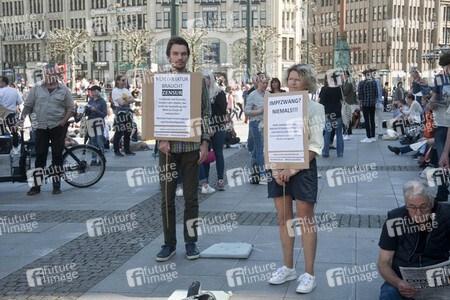 Demo gegen die Einschränkung der Grundrechte in Hamburg