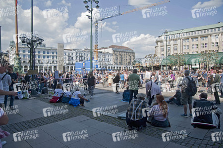 Demo gegen die Einschränkung der Grundrechte in Hamburg