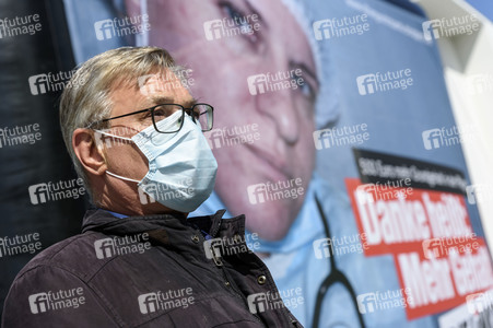 Kundgebung von Die Linke gegen den Pflegenotstand in Berlin