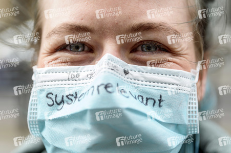 Demonstration vom Aktionsbündnis 'Gesundheit ohne Profite' in Berlin