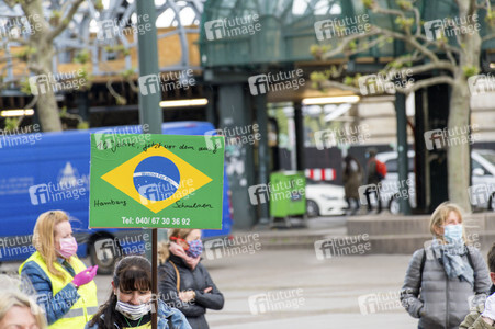 Demonstration der Beautybranche und Tattoostudios in Hamburg