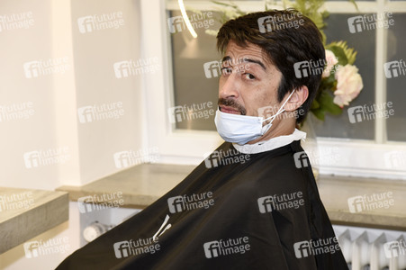 Friseurbesuch von Adrian Can in München