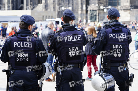 Corona-Demos in Köln