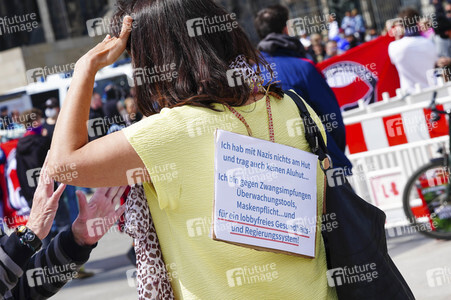 Corona-Demos in Köln