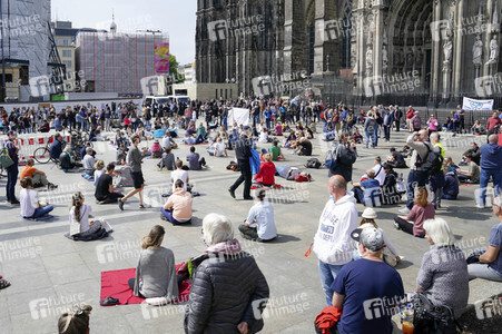 Corona-Demos in Köln
