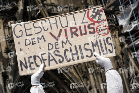 Corona-Demos in Köln