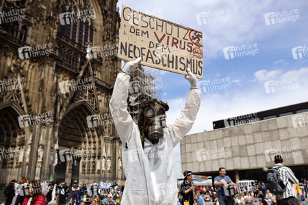 Corona-Demos in Köln