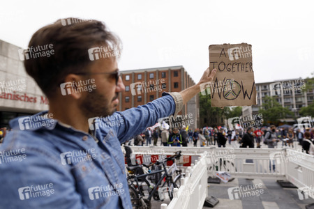 Corona-Demos in Köln