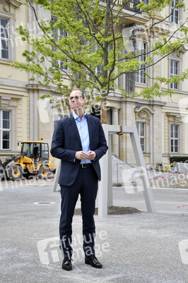 Baumspende für das Umfeld des Humboldt Forums in Berlin