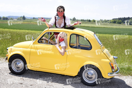 Fototermin mit Isabella Hübner und Angelika Zwerenz in Deining