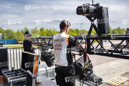 Bühnenaufbau für Autokonzerte in Erfurt