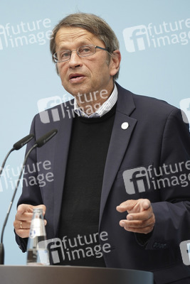 Pressekonferenz zum aktuellen Stand der Behandlung des Corona Virus in Berlin