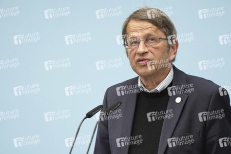 Pressekonferenz zum aktuellen Stand der Behandlung des Corona Virus in Berlin