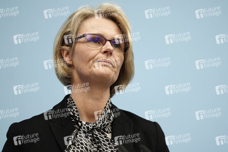 Pressekonferenz zum aktuellen Stand der Behandlung des Corona Virus in Berlin