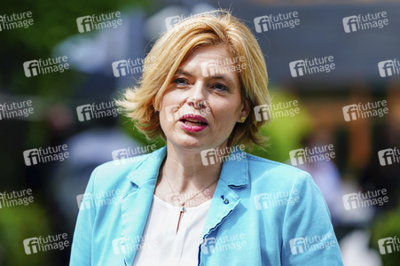 Pressetermin mit Julia Klöckner zum Weltbienentag in Berlin