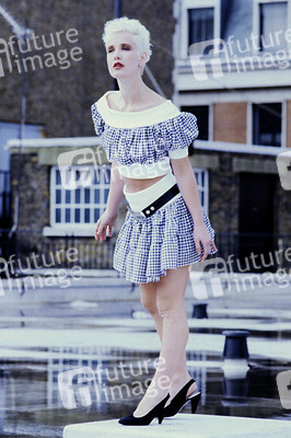 Modepräsentation mit Paula Yates in London