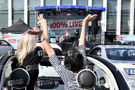 90er Drive-In-Konzert in Berlin